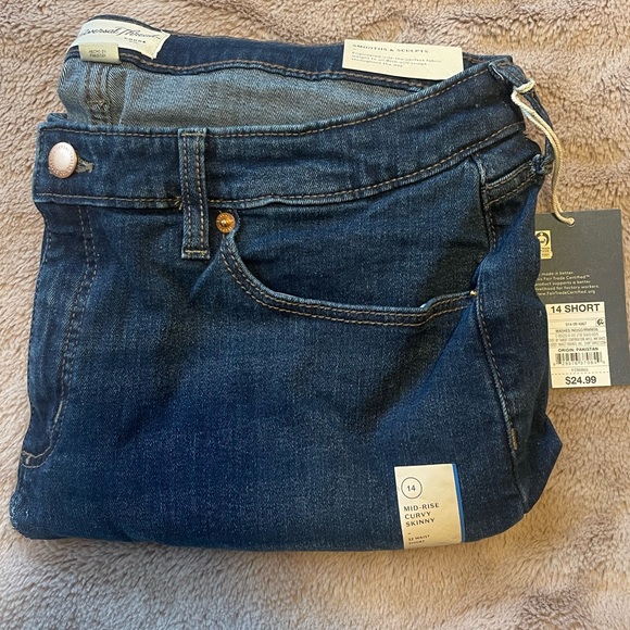 Universal Thread Mid Rise Curvy Skinny Jeans - Short Length - Picture 1 of 4